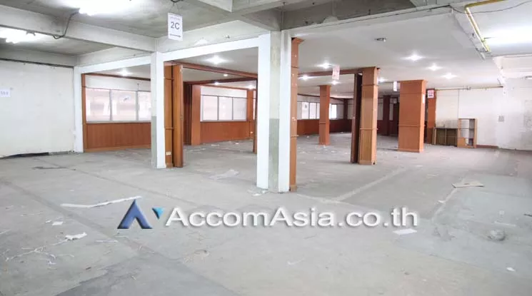  1  Office Space For Sale in silom ,Bangkok MRT Khlong Toei AA17043